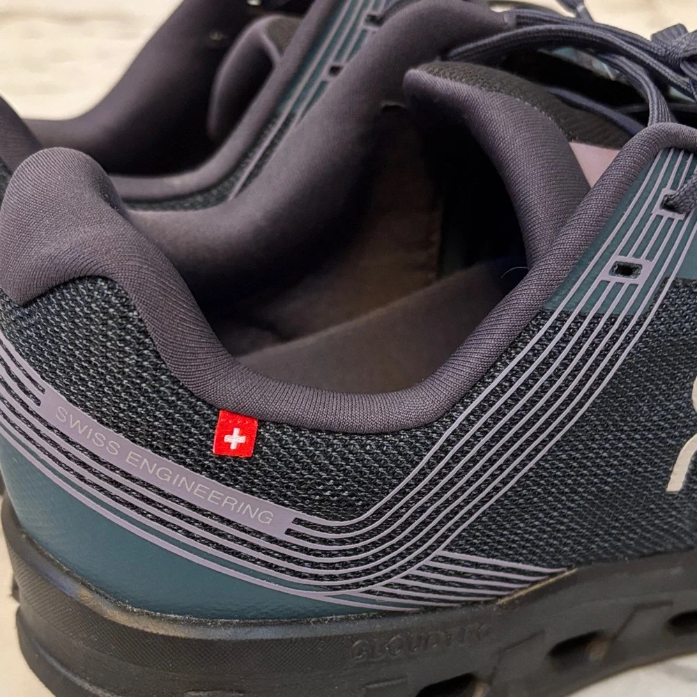 On Running Men's CloudGo Shoes - Picture 3 of 8